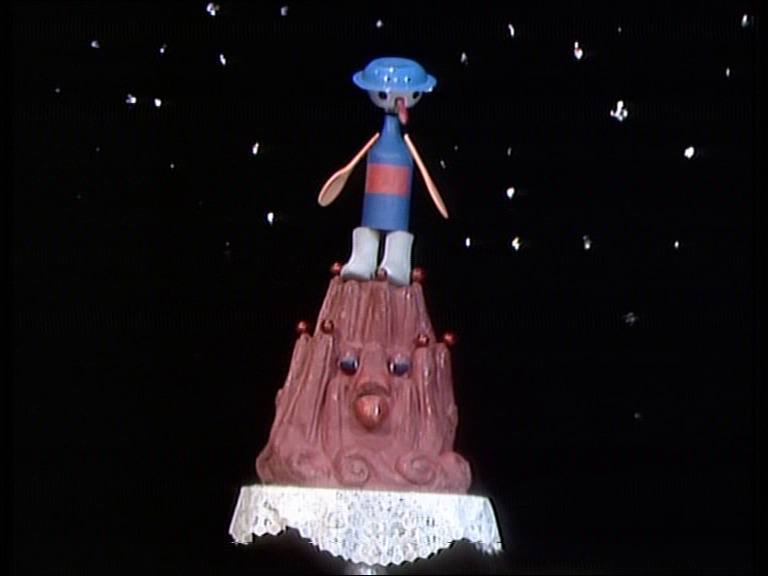 button moon mr spoon standing on queenie jelly